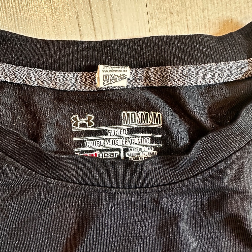 Bundle of two men’s under armor, athletic shirts, size medium - Picture 7 of 10